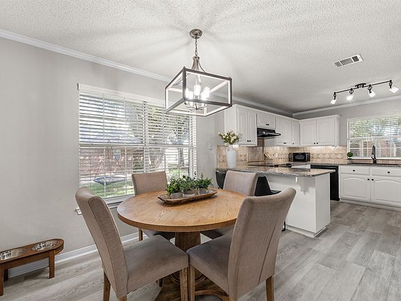 5th image of 112 Briar Ridge Dr
