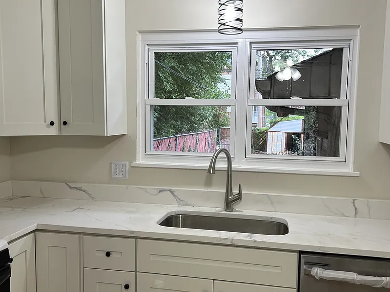 5855 Pershing Ave — Photo 13