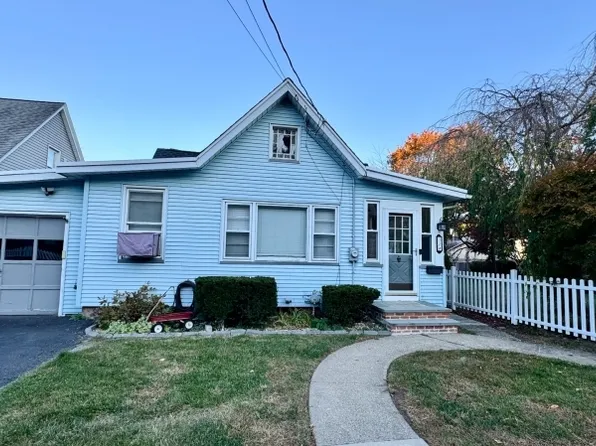 32 Leary Ave, Bloomingdale Boro, NJ 07403