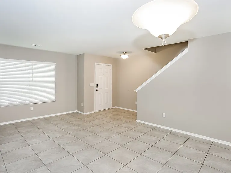 4024 Larkhaven Village Dr — Photo 6