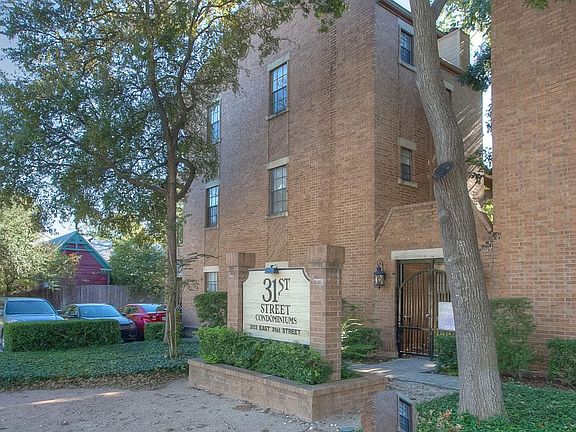 5th image of 203 E 31st St APT 302