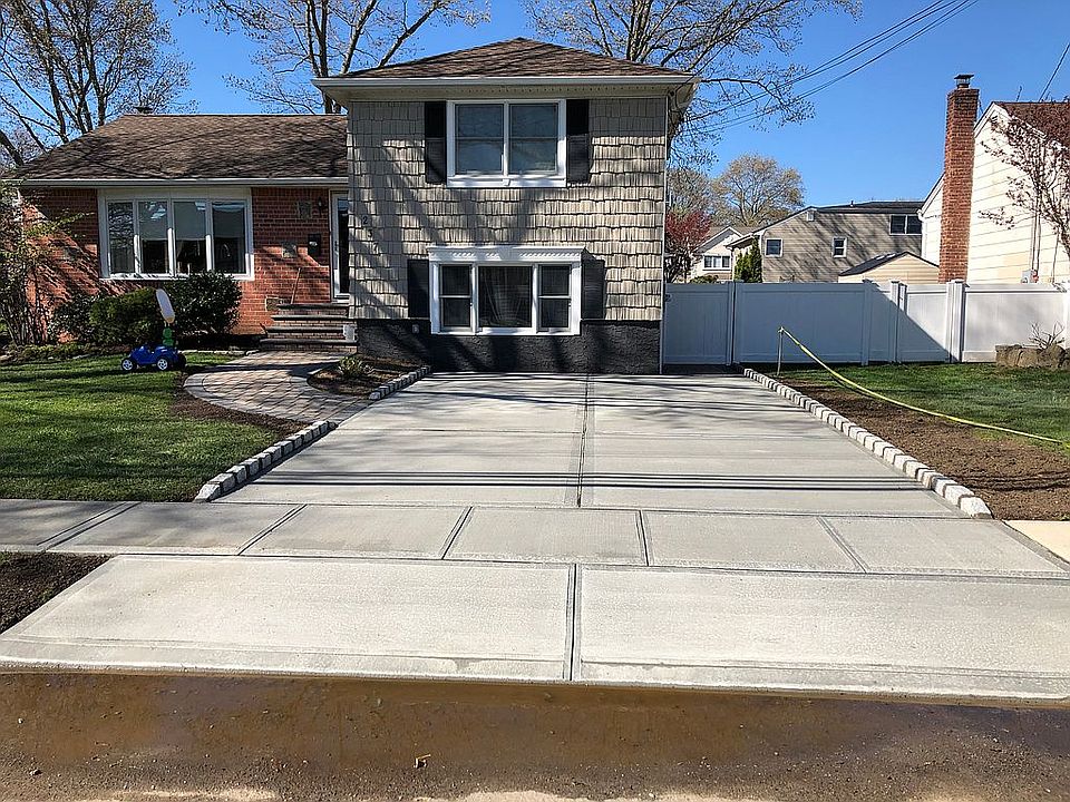 2nd image of 237 Spruce St