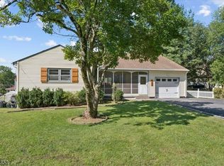 105 Parsippany Rd, Whippany, NJ 07981