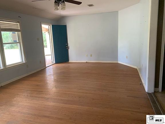 5th image of 6352 Log Cabin Rd