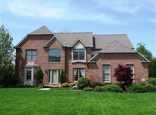 761 Dominic Dr, Cuyahoga Falls, OH 44223