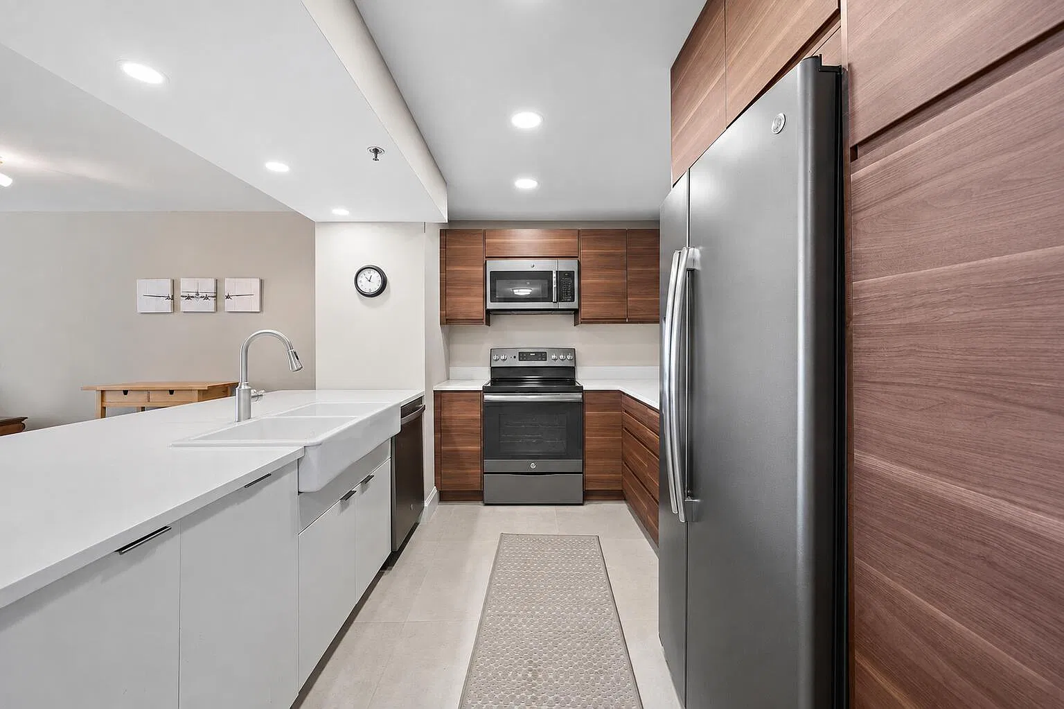 1 bed, 1.5 bath, 1009 sqft, $3,000 — Photo 2