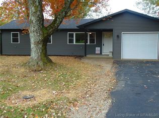205 Smith Ln, Hanover, IN
