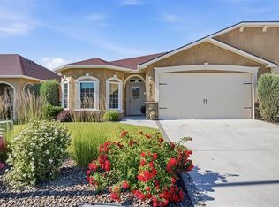 9307 Vincenzo Dr, Pasco, WA 99301