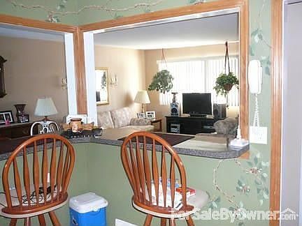 2nd image of 25 Munson Ln