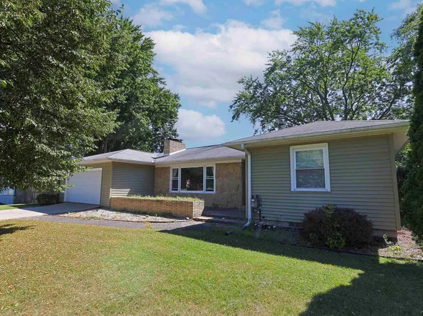 5429 Harvest Ct, Bay City, MI 48706