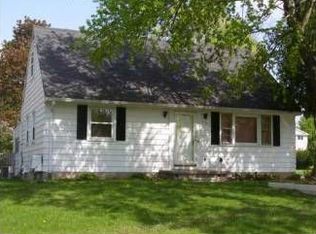 438 Dibble Blvd, Lansing, MI 48917