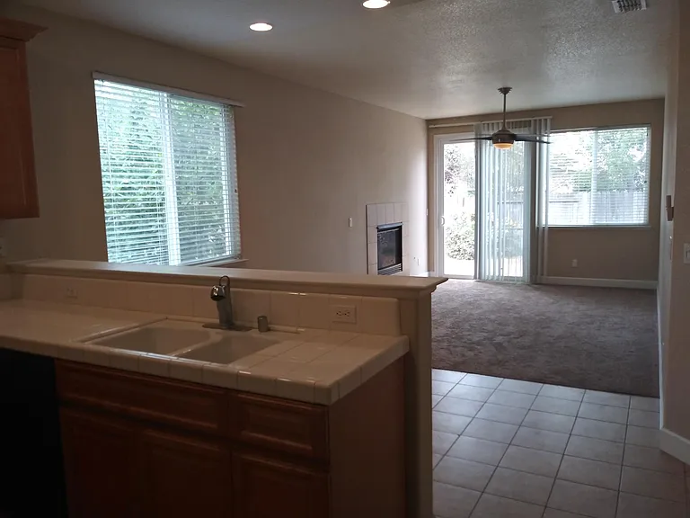 563 Beckman Way — Photo 10