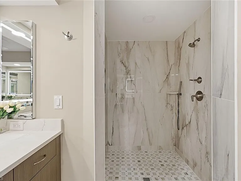 26868 Wedgewood Dr #103 — Photo 21