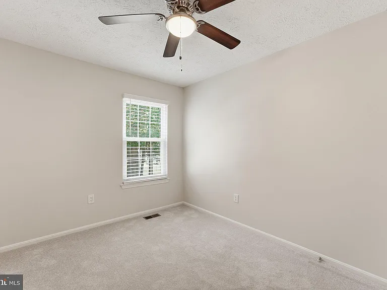 E Rosecroft Village Cir — Photo 19