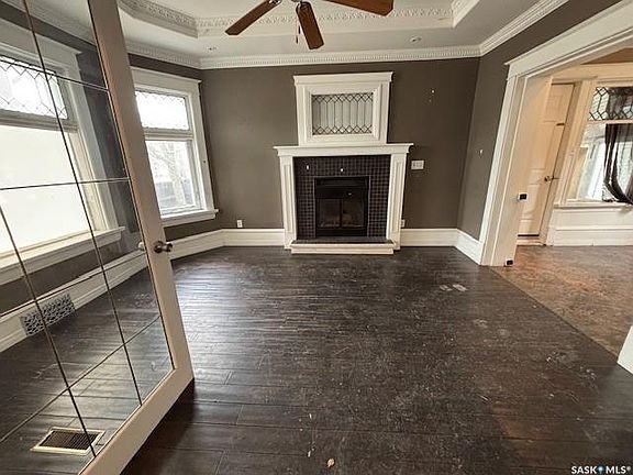 3rd image of 617 Bison AVENUE