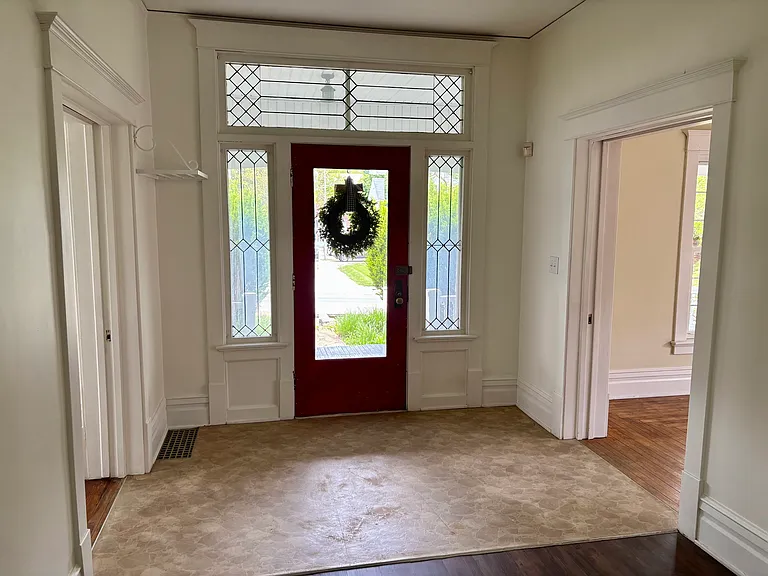 724 Beall Ave — Photo 4