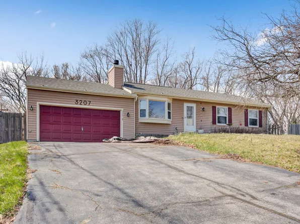 3207 Pleasure Ave, Wonder Lake, IL 60097