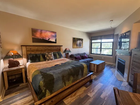 50 Hillside Dr #708, Mammoth Lakes, CA 93546