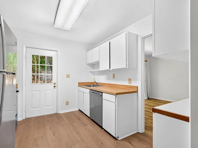 225 Harvest Dr — Photo 13