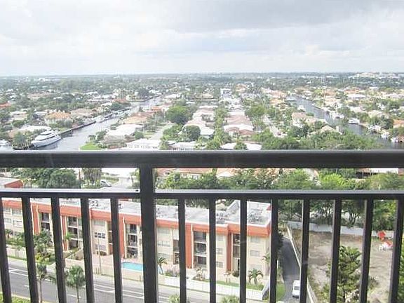 3rd image of 4280 Galt Ocean Dr APT 14B