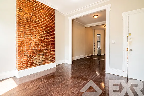 Rented by EXR | media 11