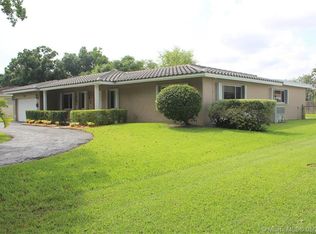 5691 SW 8th St, Plantation, FL 33317