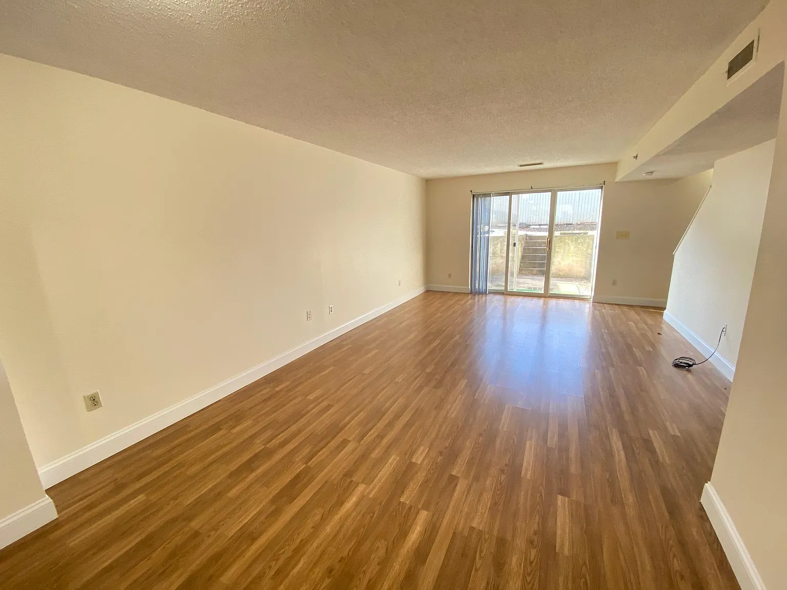 2 bed, 1.5 bath, $2,900 — Photo 2