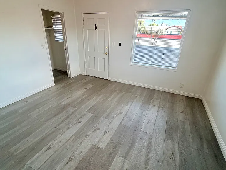 402 Orange Ave #0 — Photo 6