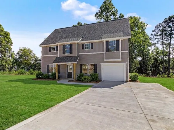 9748 Gooden Dr, Fayetteville, NC 28314