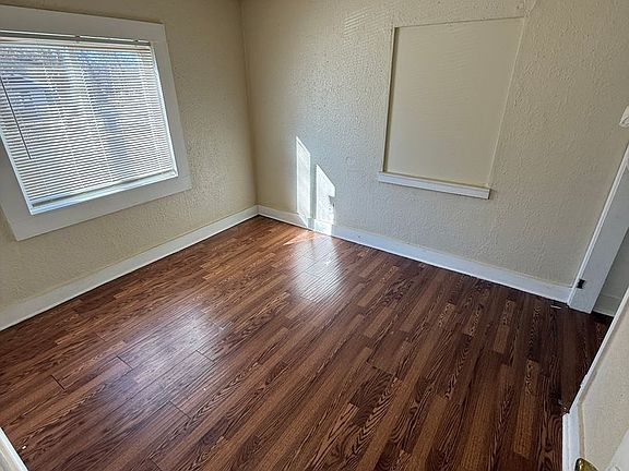5th image of 7103 Wayne Ave