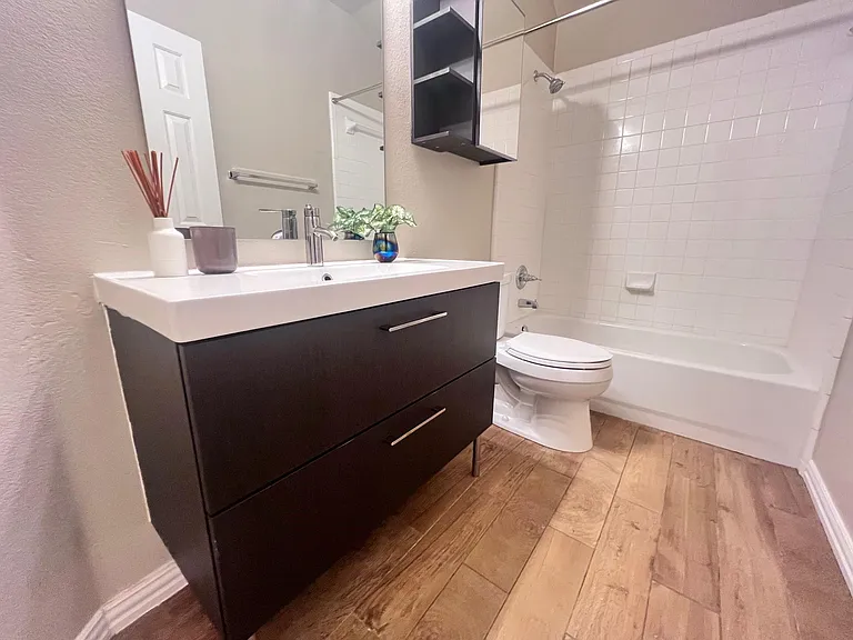 5917 Colby Dr — Photo 18