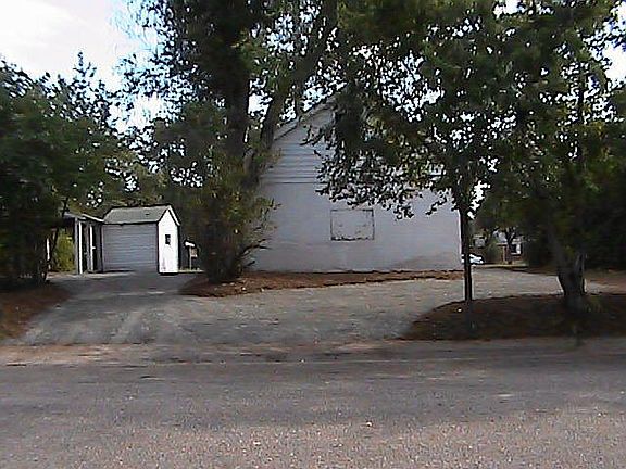 Garage, shed, parking