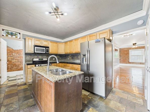 1033 E 5th St APT 2