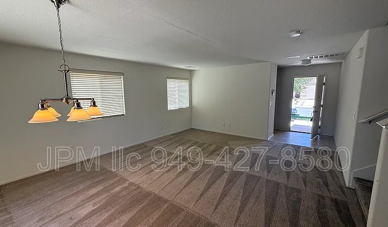 330 Bulluno Dr — Photo 2