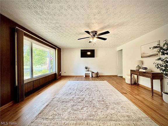 5th image of 138 Roanoke Ave