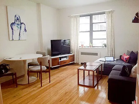 Rented by AJ Clarke | media 32