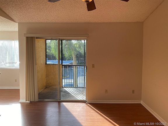 5th image of 161 SW 84th Ave APT 201