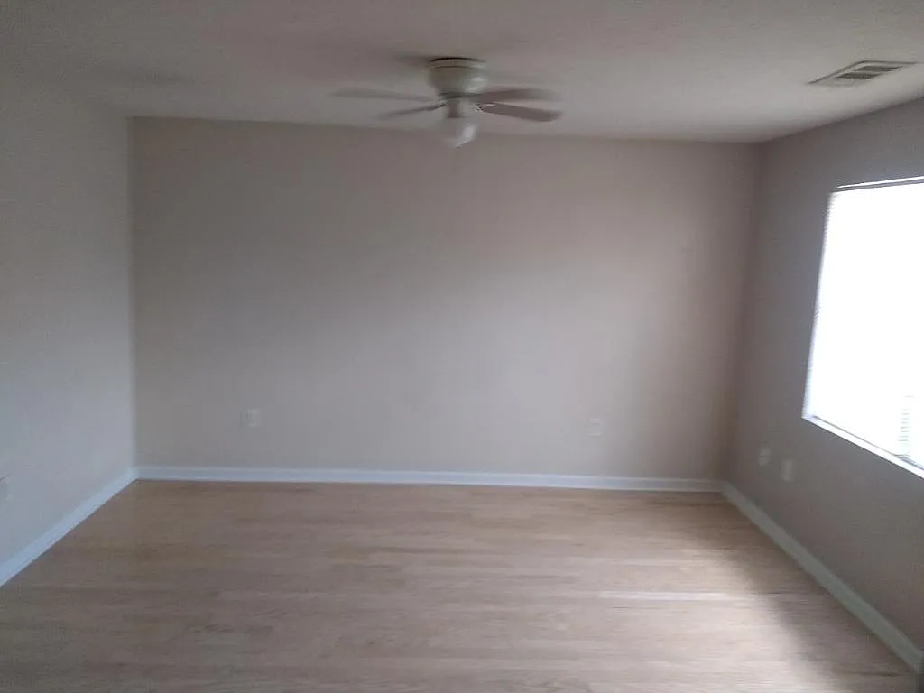 209-119 East Wilson Street - 1 — Photo 2
