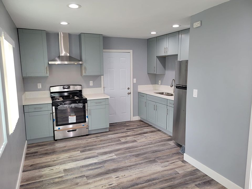 1st image of 343 32nd St