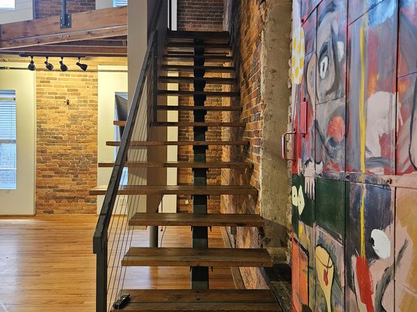 214 Park East Central Sq #D