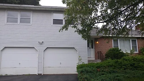 7 Longwood Dr Photo 1