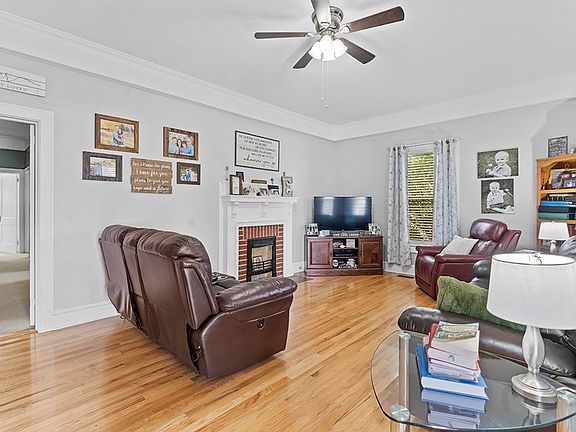 2nd image of 110 Draper St