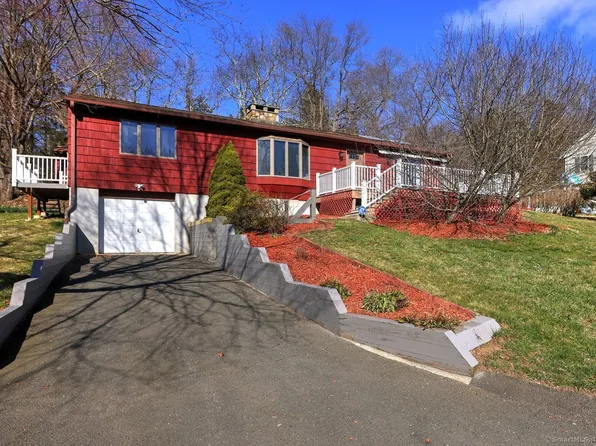 7 Meadowview Terrace, Monroe, CT 06468