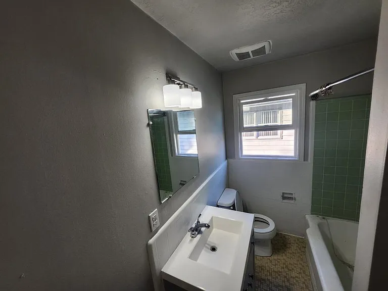 29 W 3rd St — Photo 13