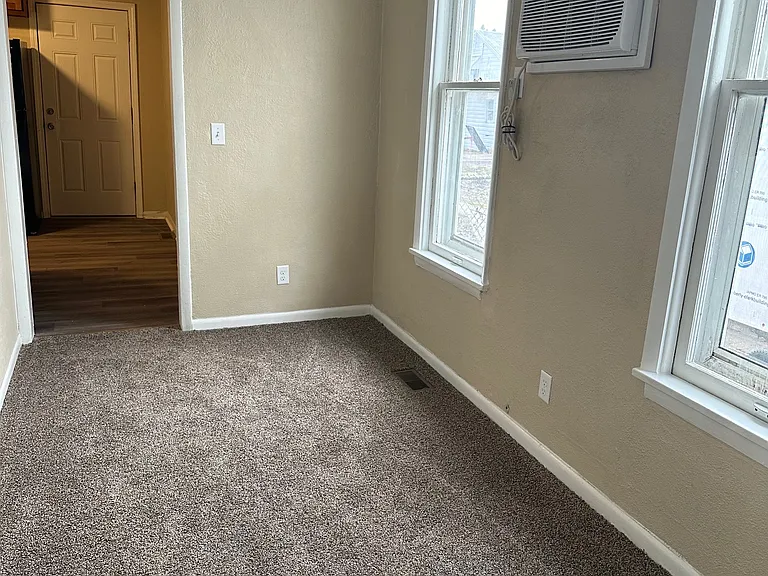 308 Oakdale Ave — Photo 8