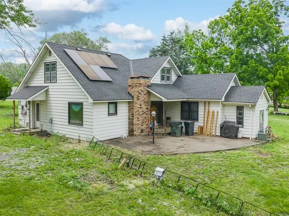 4207 10th Ave, Leavenworth, KS 66048
