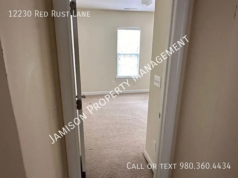 12230 Red Rust Ln — Photo 5