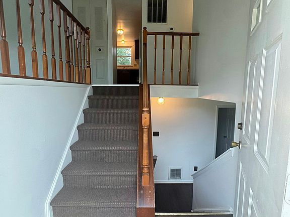 2nd image of 6401 Brambleton Rd