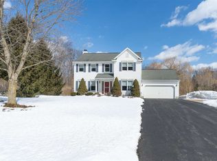 25 Nadeau Rd, Halfmoon, NY 12065