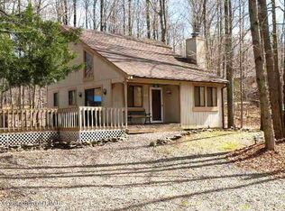 268 Mountain View Dr, Pocono Lake, PA